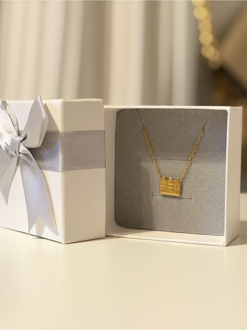 Amsterdam houses Necklace